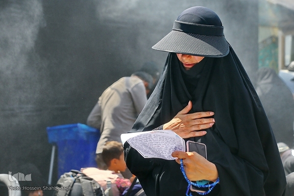 قرائت زیارت اربعین در بین الحرمین