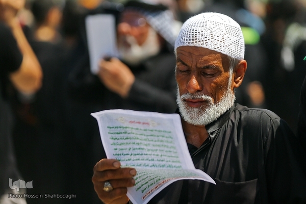 قرائت زیارت اربعین در بین الحرمین