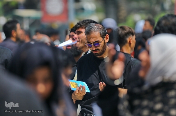 قرائت زیارت اربعین در بین الحرمین