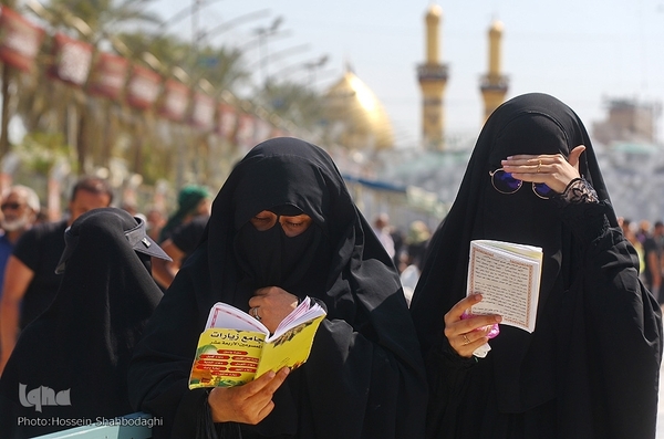 قرائت زیارت اربعین در بین الحرمین