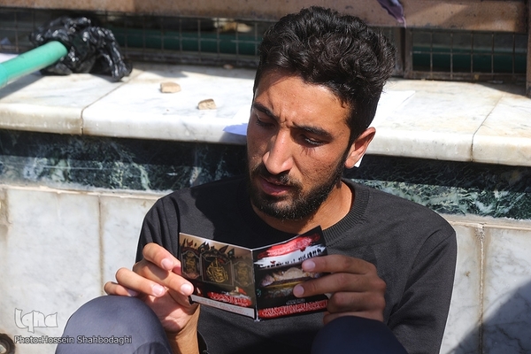 قرائت زیارت اربعین در بین الحرمین