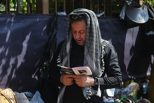 قرائت زیارت اربعین در بین الحرمین