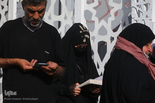 قرائت زیارت اربعین در بین الحرمین