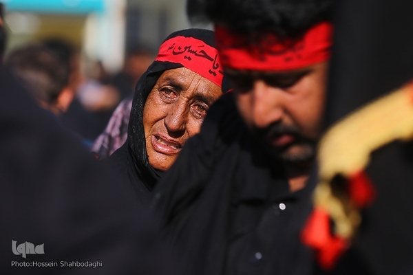 قرائت زیارت اربعین در بین الحرمین