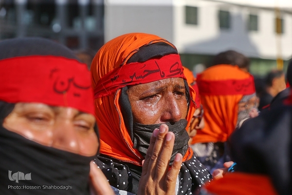 قرائت زیارت اربعین در بین الحرمین