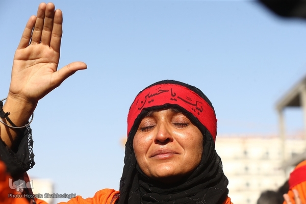 قرائت زیارت اربعین در بین الحرمین