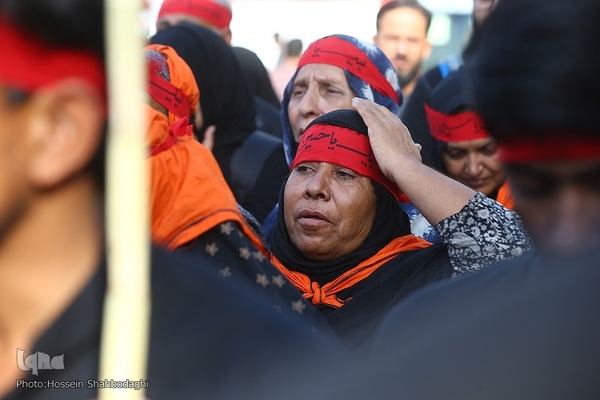 قرائت زیارت اربعین در بین الحرمین