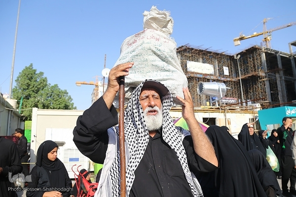 قرائت زیارت اربعین در بین الحرمین