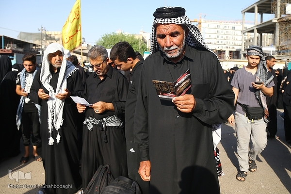 قرائت زیارت اربعین در بین الحرمین