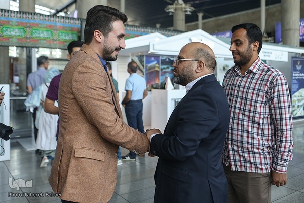 بازگشت  سیدمصطفی حسینی، نماینده کشورمان از مسابقات بین‌المللی قرآن اندونزی