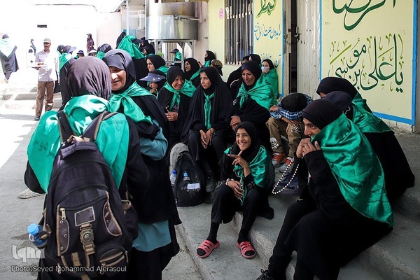 زائران پیاده امام رضا(ع)