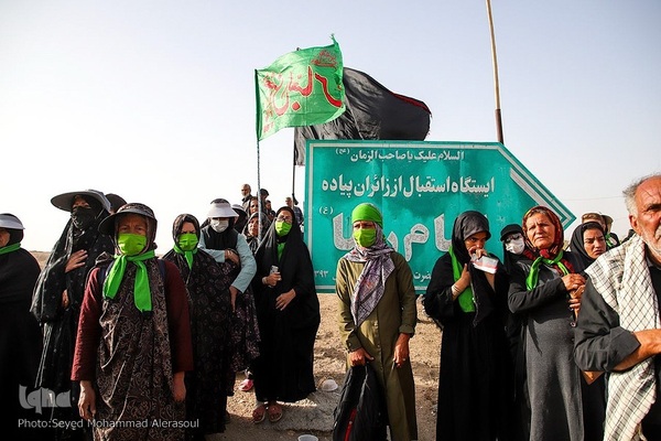 زائران پیاده امام رضا(ع)