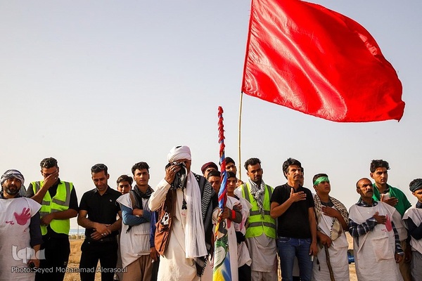 زائران پیاده امام رضا(ع)