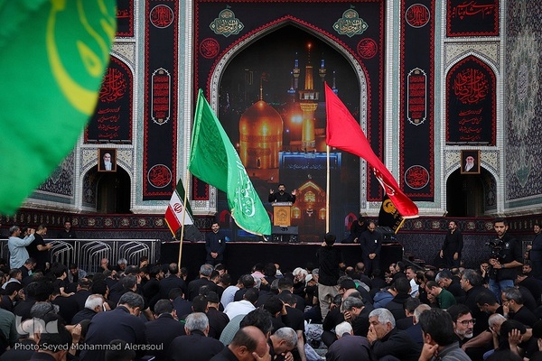 عزاداری شهادت امام رضا(ع) در حرم مطهر رضوی