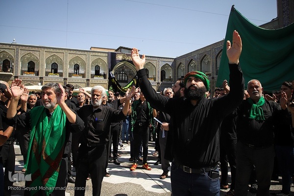 عزاداری شهادت امام رضا(ع) در حرم مطهر رضوی