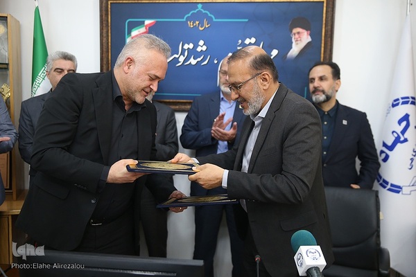 امضای قرارداد ساخت لوله مغزی سیار بین جهاددانشگاهی و شرکت سپنتا