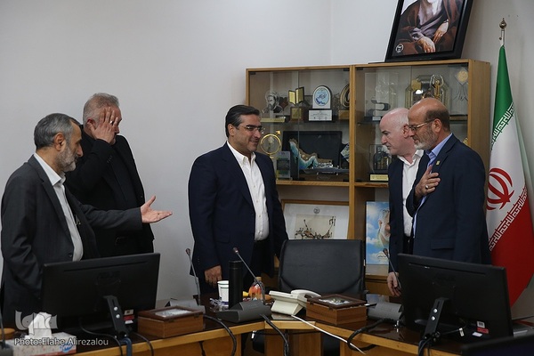 امضای قرارداد ساخت لوله مغزی سیار بین جهاددانشگاهی و شرکت سپنتا