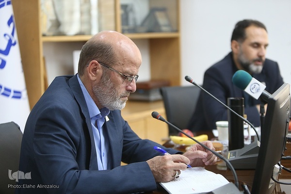 امضای قرارداد ساخت لوله مغزی سیار بین جهاددانشگاهی و شرکت سپنتا