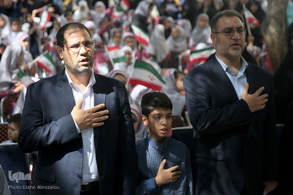 جشن شکوفه‌ها در آغاز سال تحصیلی