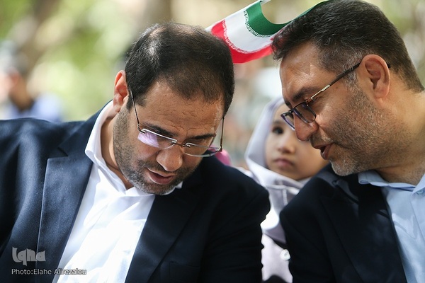 جشن شکوفه‌ها در آغاز سال تحصیلی