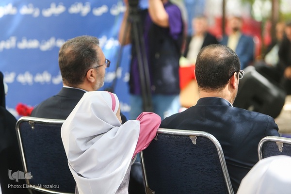 جشن شکوفه‌ها در آغاز سال تحصیلی