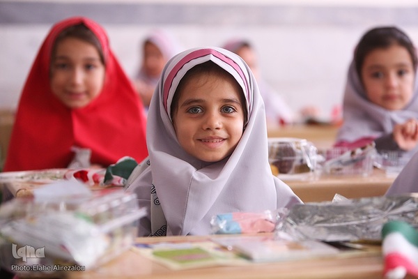 جشن شکوفه‌ها در آغاز سال تحصیلی