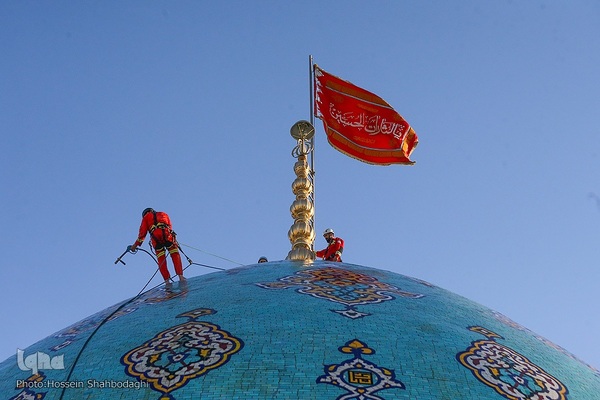آیین شست و شوی گنبد مسجد جمکران
