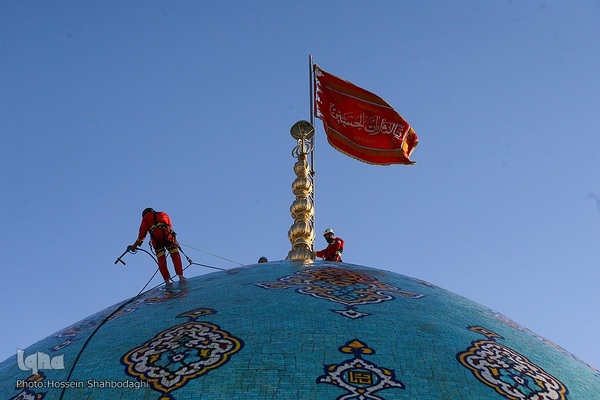 آیین شست و شوی گنبد مسجد جمکران