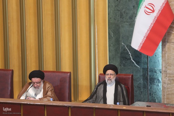 دوازدهمین اجلاس رسمی دوره پنجم مجلس خبرگان رهبری