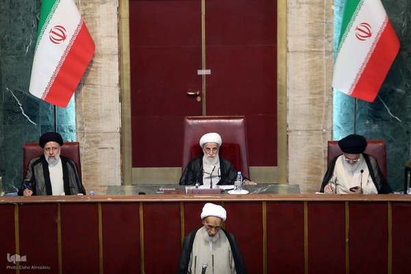 دوازدهمین اجلاس رسمی دوره پنجم مجلس خبرگان رهبری