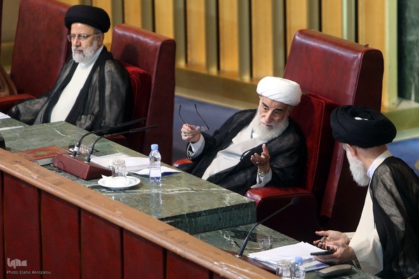 دوازدهمین اجلاس رسمی دوره پنجم مجلس خبرگان رهبری