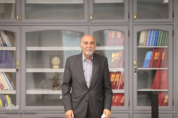 دکتر ایرج فاضل