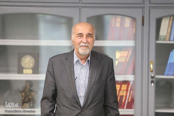 دکتر ایرج فاضل