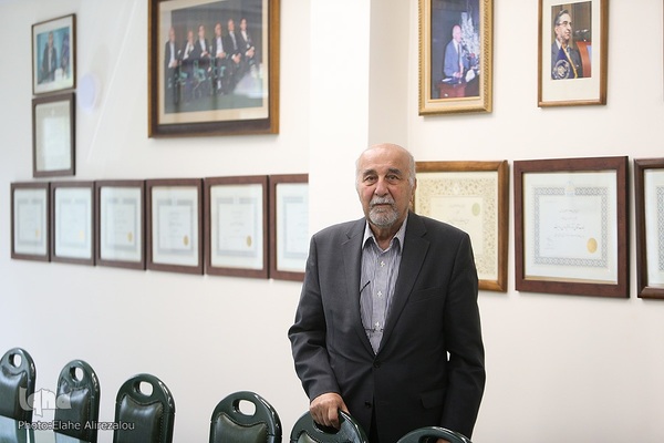 دکتر ایرج فاضل