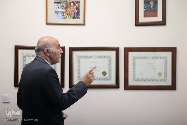 دکتر ایرج فاضل