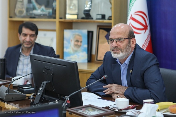 مراسم رونمایی از کتاب دانش در مصاف