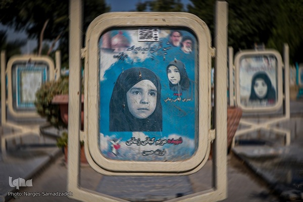 عکس‌های ماندگار در گلستان شهدای اصفهان‎