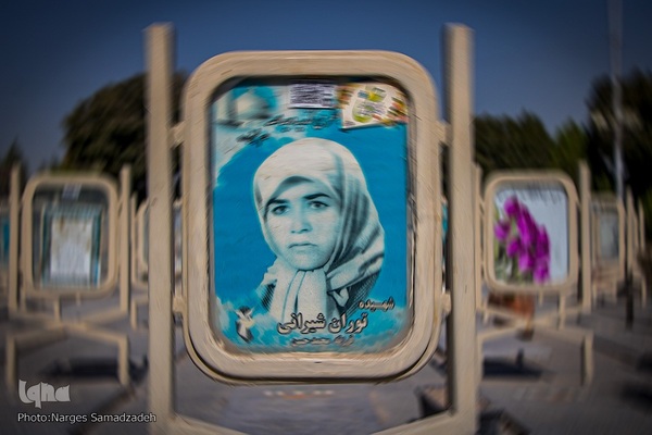 عکس‌های ماندگار در گلستان شهدای اصفهان‎