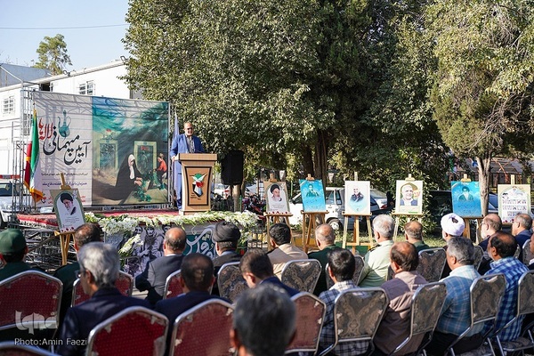 گلباران مزار شهدا در دارالرحمه شیراز