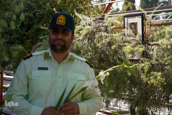 گلباران مزار شهدا در دارالرحمه شیراز