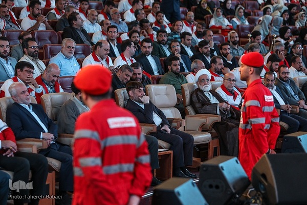 آیین گرامیداشت هفته دفاع مقدس و تجلیل از خادمان اربعین حسینی