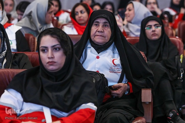 آیین گرامیداشت هفته دفاع مقدس و تجلیل از خادمان اربعین حسینی