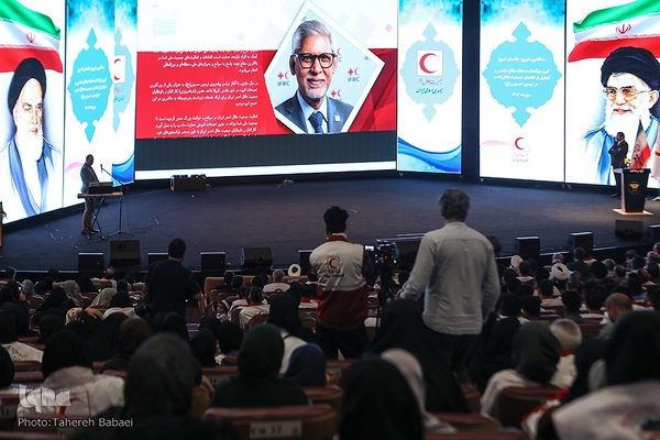 آیین گرامیداشت هفته دفاع مقدس و تجلیل از خادمان اربعین حسینی