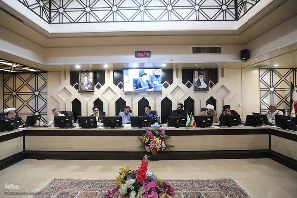 نشست بررسی نحوه مشارکت و هم‌افزایی در سند توسعه وقف قرآنی