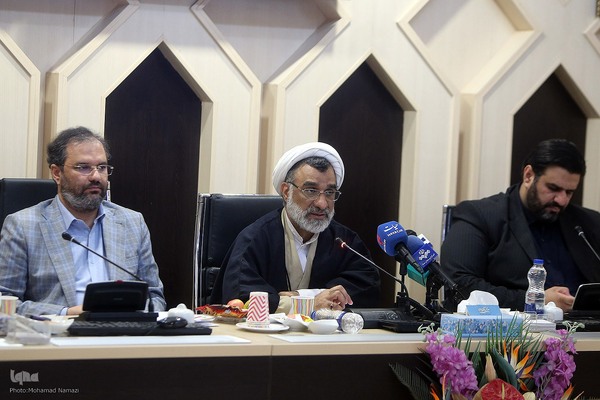 نشست بررسی نحوه مشارکت و هم‌افزایی در سند توسعه وقف قرآنی