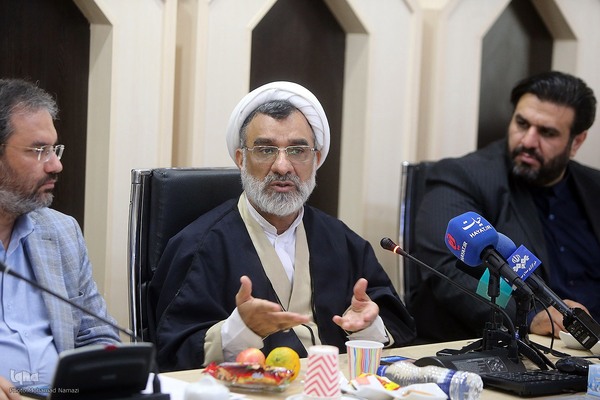 نشست بررسی نحوه مشارکت و هم‌افزایی در سند توسعه وقف قرآنی