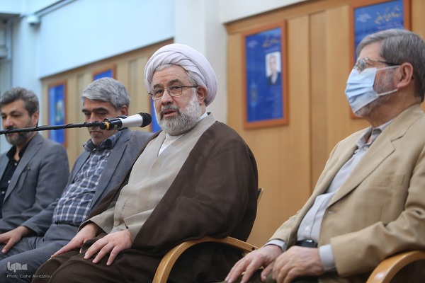 پوستر یازدهمین کنگره بین‌المللی قرآن و عترت و سلامت رونمایی شد