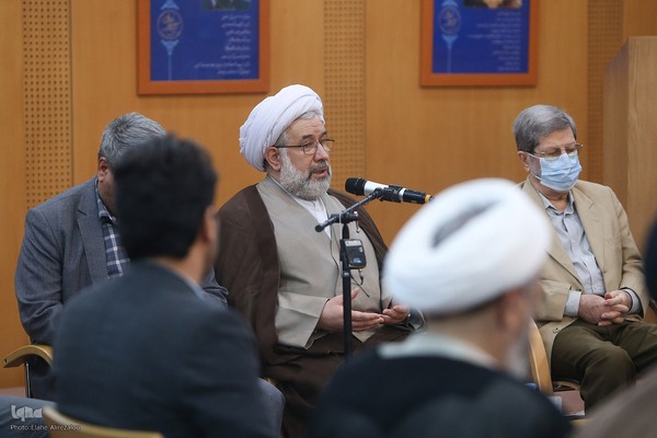 پوستر یازدهمین کنگره بین‌المللی قرآن و عترت و سلامت رونمایی شد