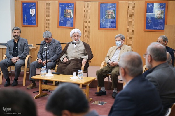 پوستر یازدهمین کنگره بین‌المللی قرآن و عترت و سلامت رونمایی شد