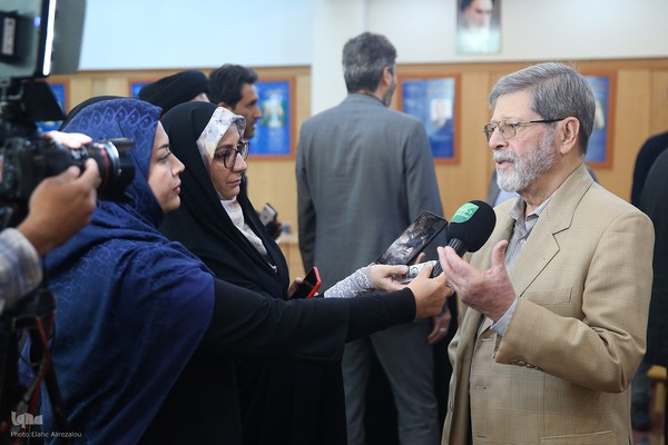 پوستر یازدهمین کنگره بین‌المللی قرآن و عترت و سلامت رونمایی شد